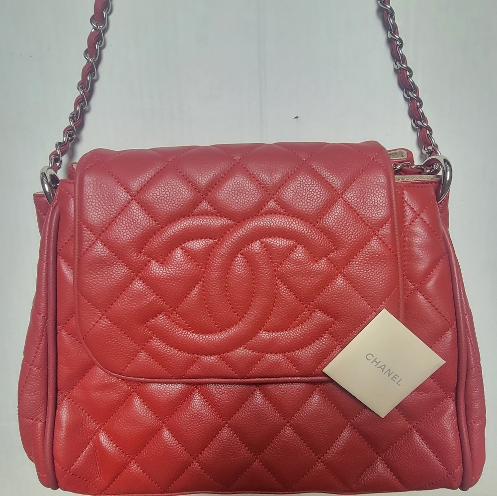 CHANEL Red Quilted Caviar Leather Purse - Picture 5 of 16